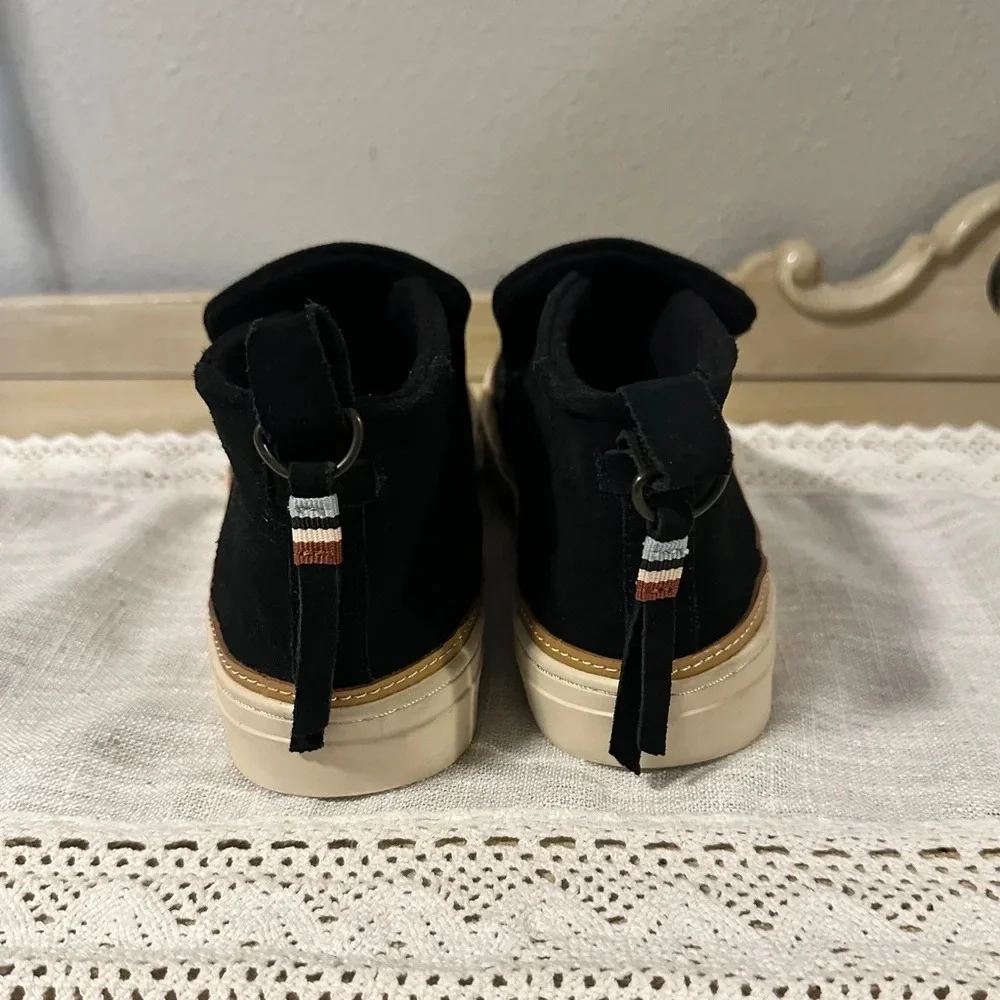 Black TOMS‎ platform espadrille